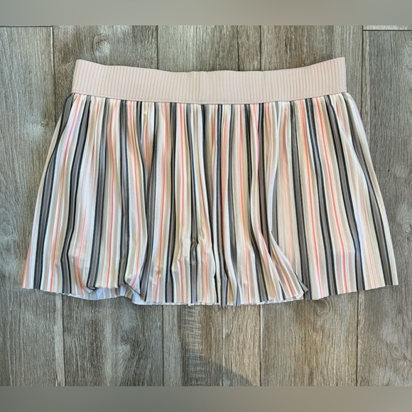 K-SWISS~ Women's Cut Above 14 Inch Pleated Tennis‎ Skort with Pockets Size Large - Picture 5 of 8